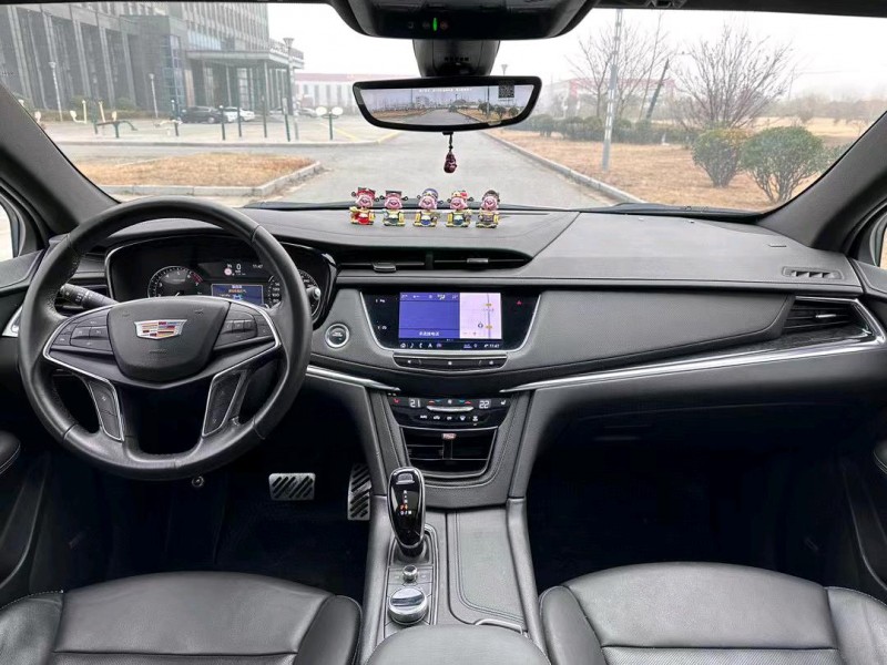盐城20年凯迪拉克XT56