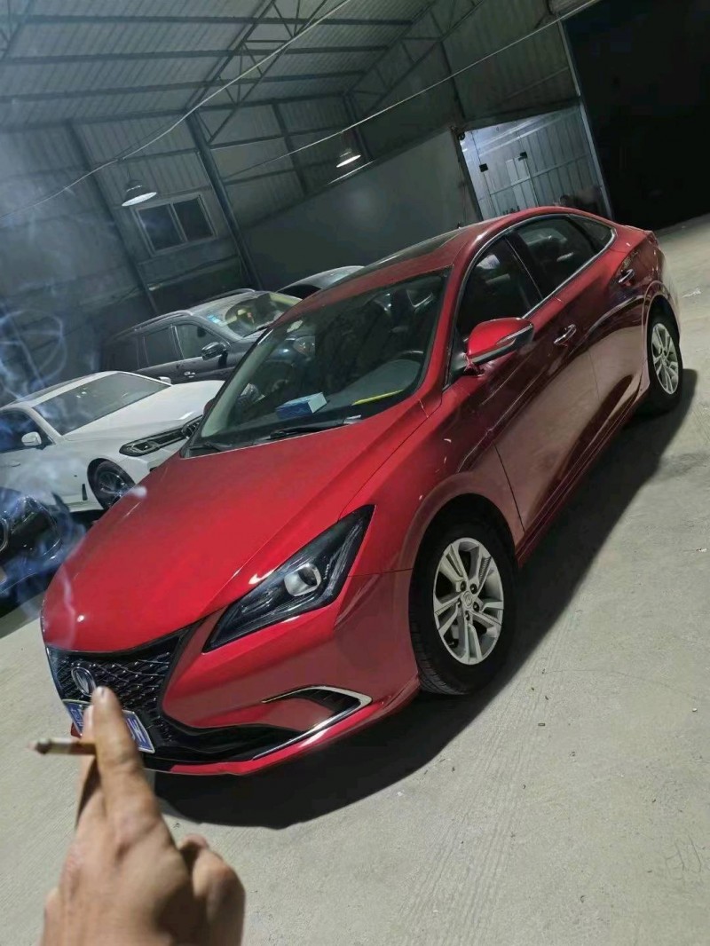 中山20年长安汽车逸动2