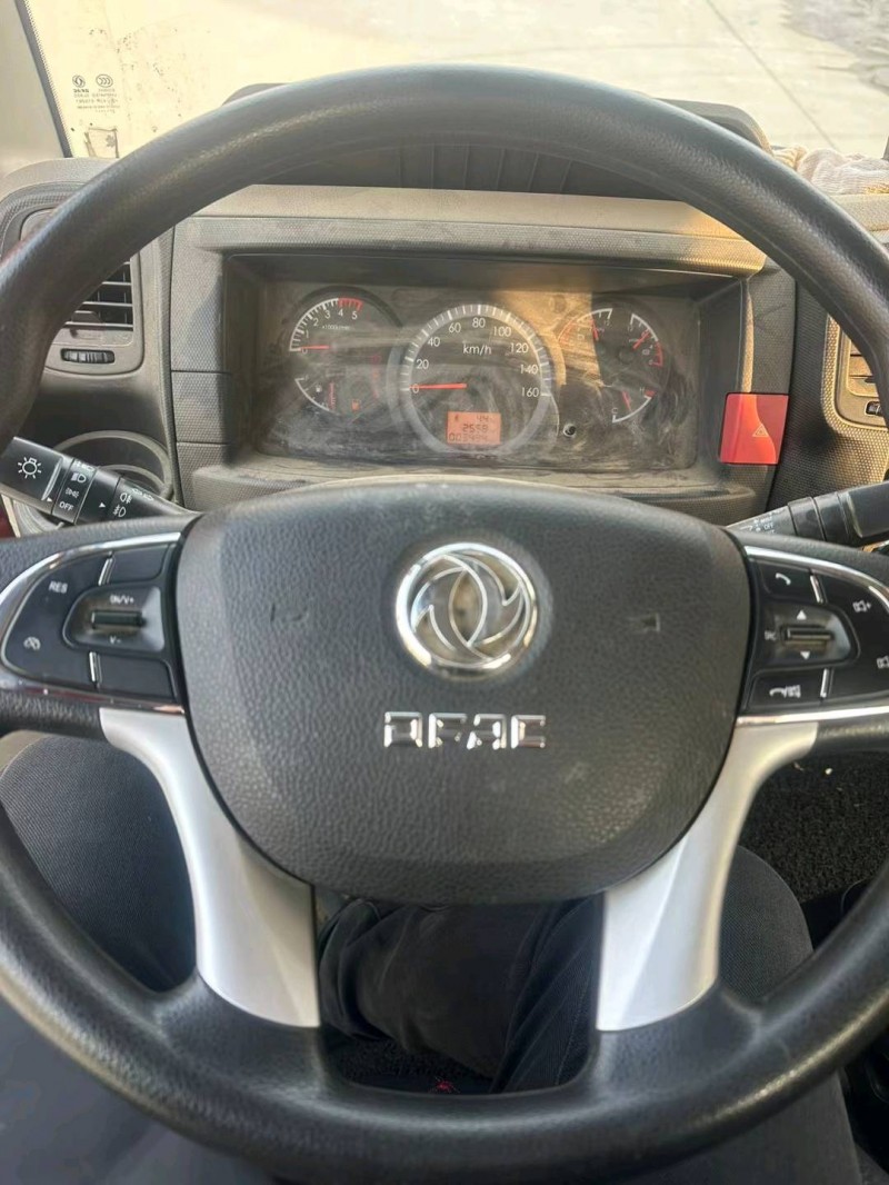 济南23年东风多利卡7