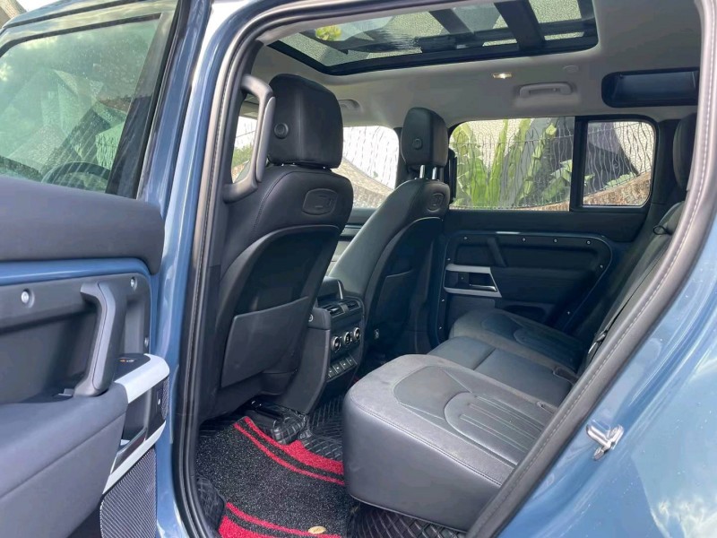 深圳21年路虎卫士5