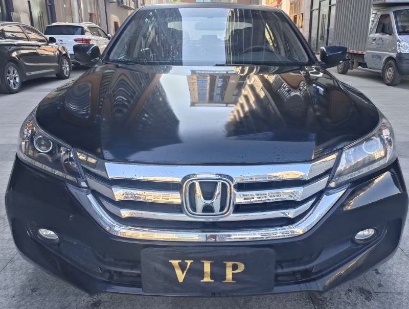 东莞14年本田雅阁1