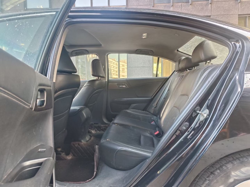 东莞14年本田雅阁6