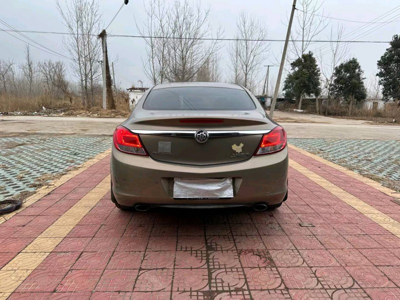 徐州13年别克君威2