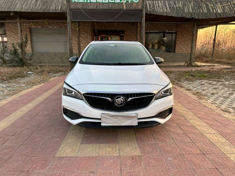 徐州18年别克威朗1