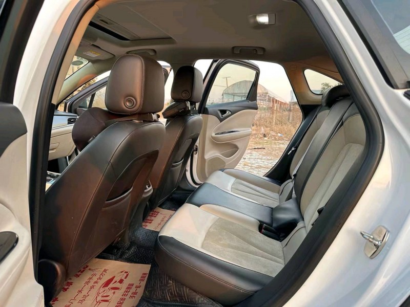 徐州18年别克威朗5