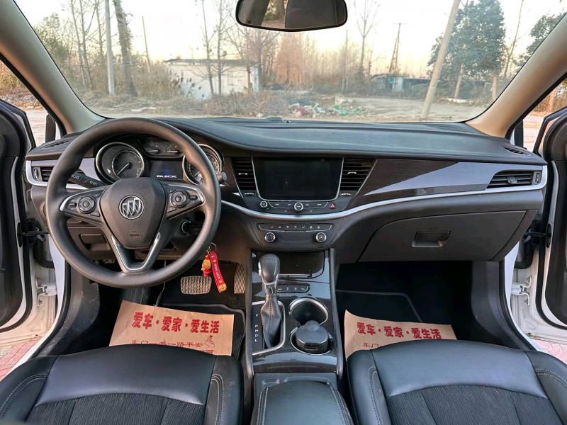 徐州17年别克威朗6