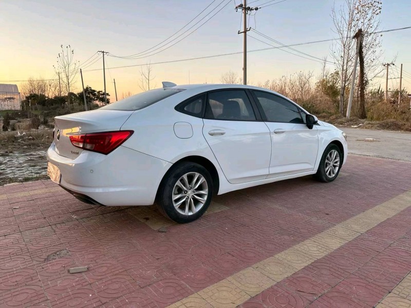 徐州17年别克威朗7