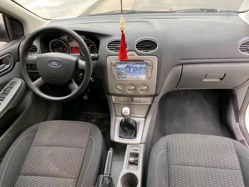 济宁16年福特福克斯4