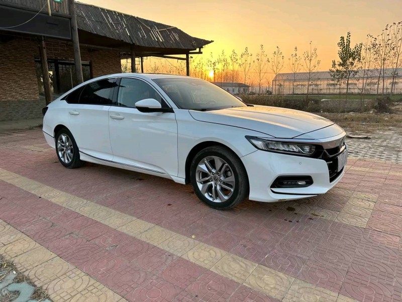 徐州18年本田雅阁3