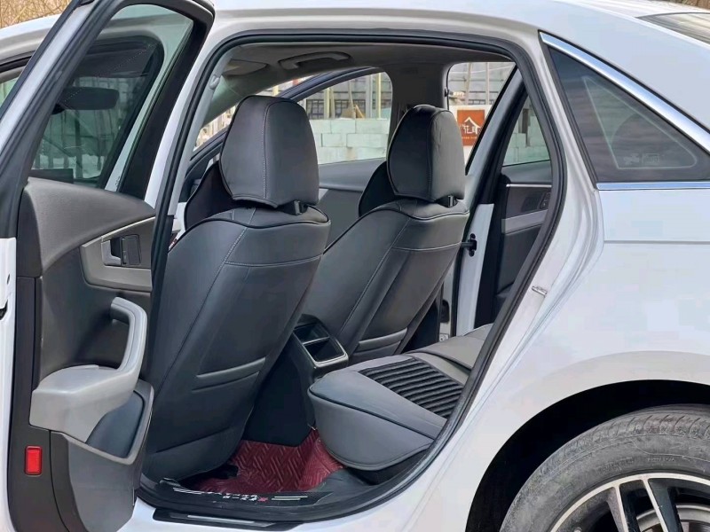 济宁17年奥迪A4L5