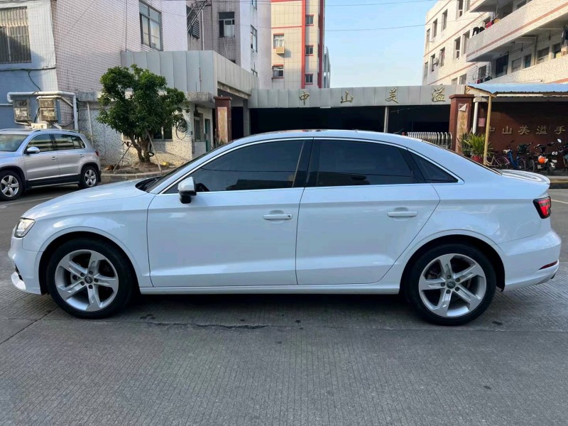 中山20年奥迪A33