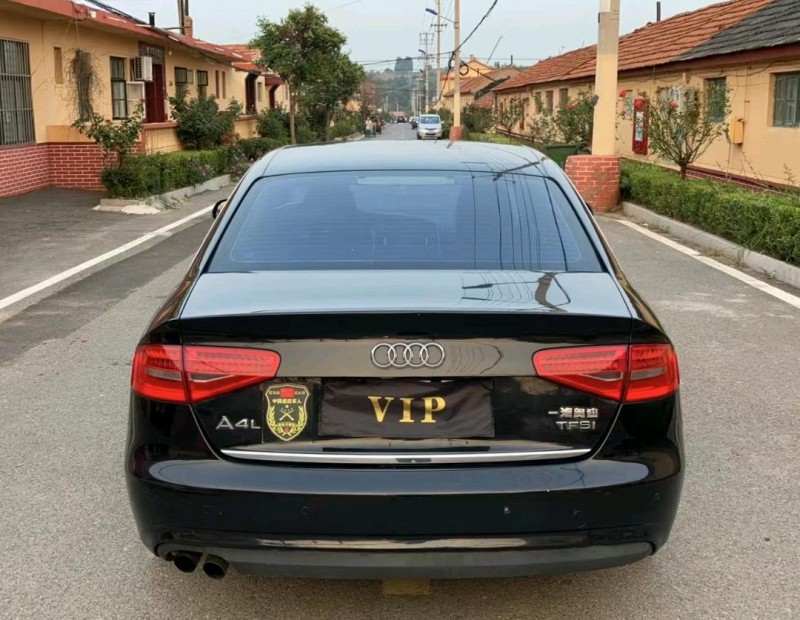 青岛13年奥迪A4L6