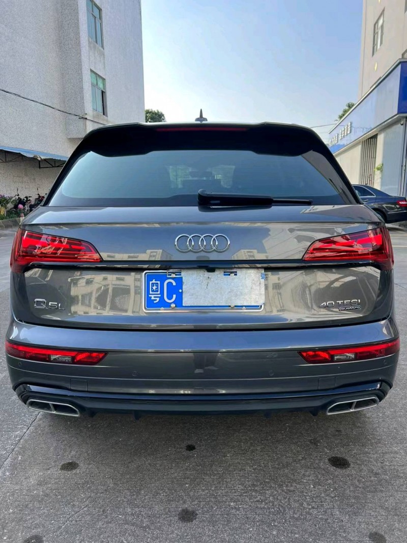 中山22年奥迪Q59
