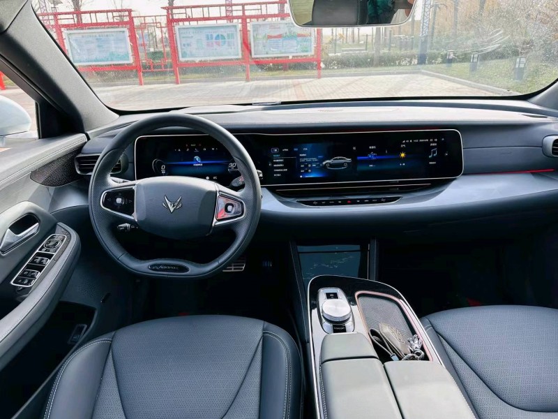 天津23年極狐汽車阿爾法4