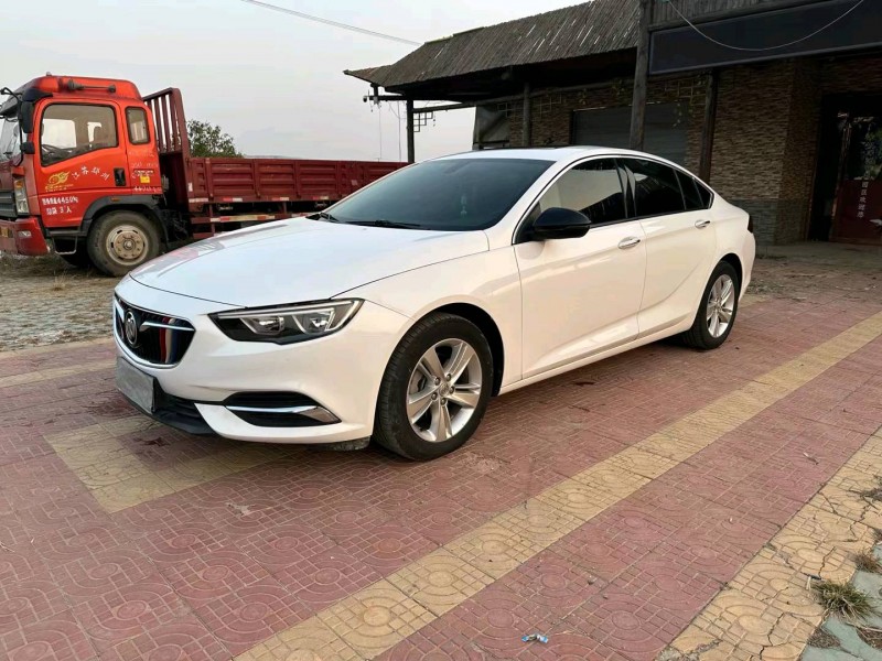 徐州18年别克君威3