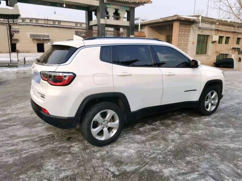 保定17年Jeep指南者3