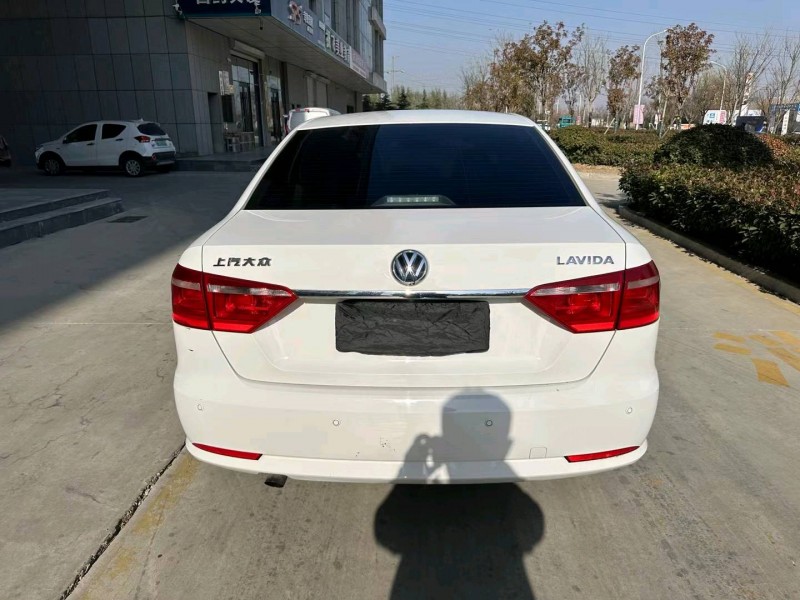 济宁17年大众朗逸9