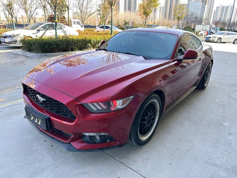 济宁17年福特野马2