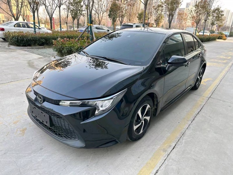 济宁21年丰田雷凌2