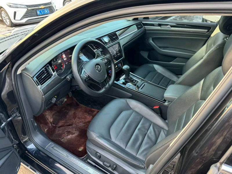 保定19年大众辉昂5