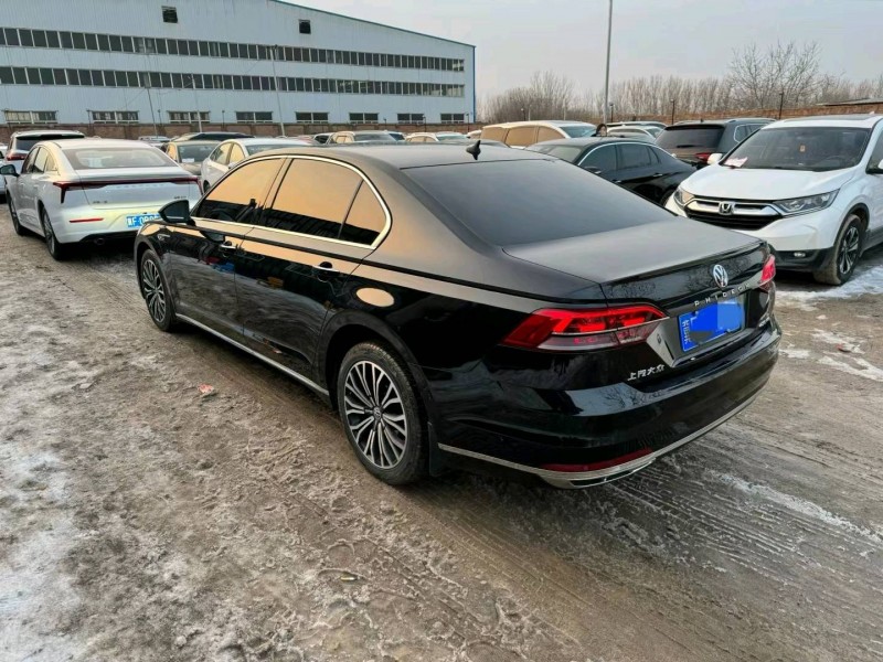 保定19年大众辉昂7