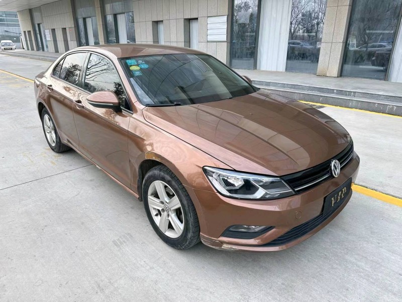 济宁15年大众凌渡3