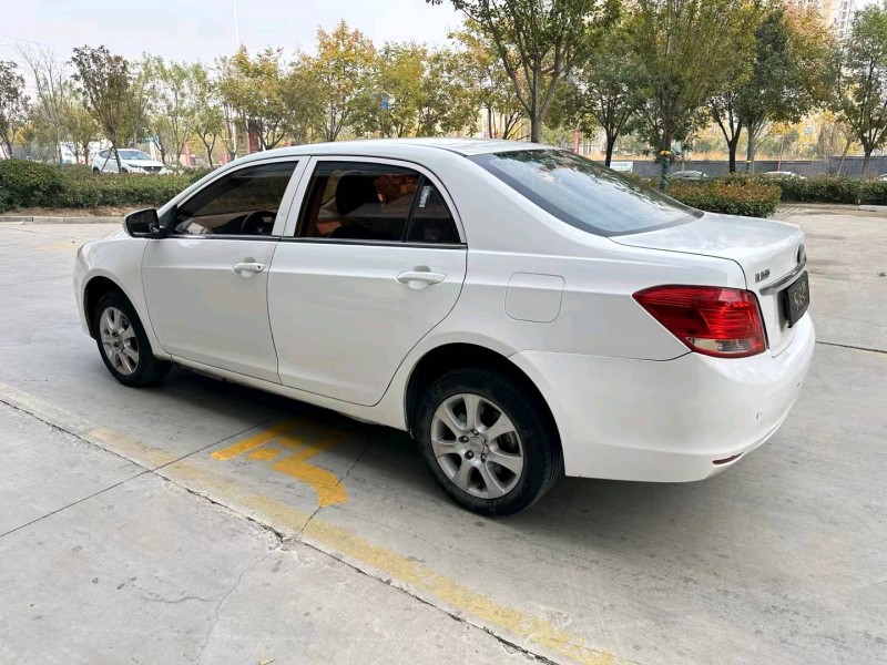 济宁17年比亚迪e57