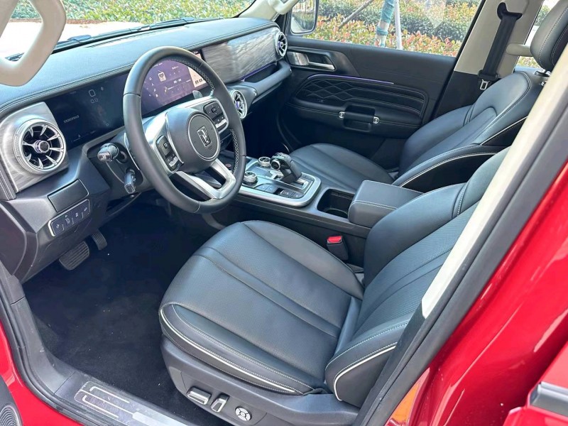 济宁22年长城汽车坦克3004