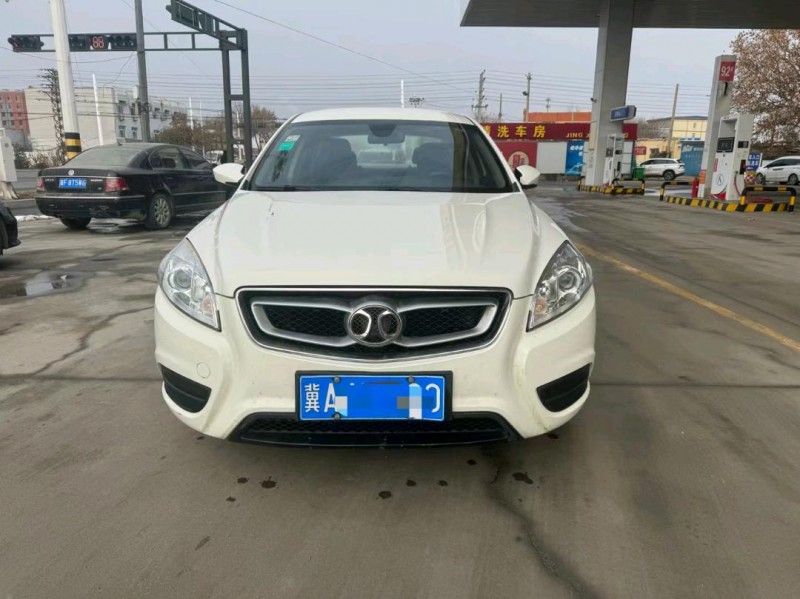 保定15年北汽绅宝D501