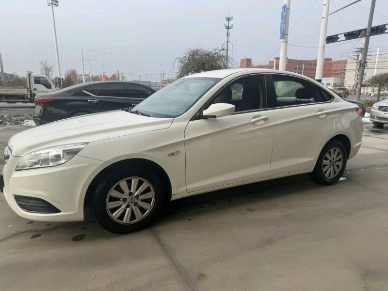 保定15年北汽绅宝D503