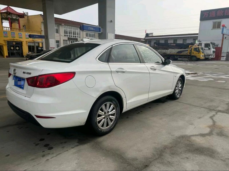 保定15年北汽绅宝D504