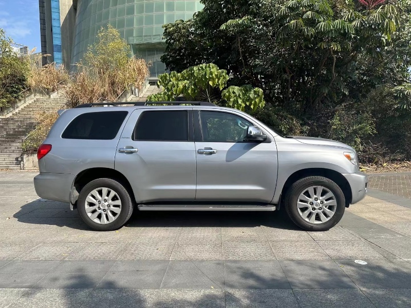 深圳18年丰田红杉4