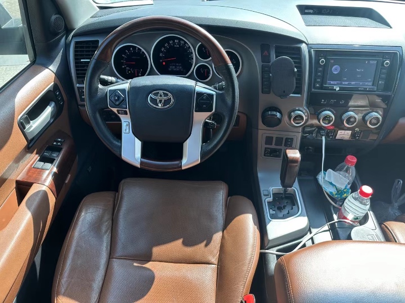 深圳18年丰田红杉6