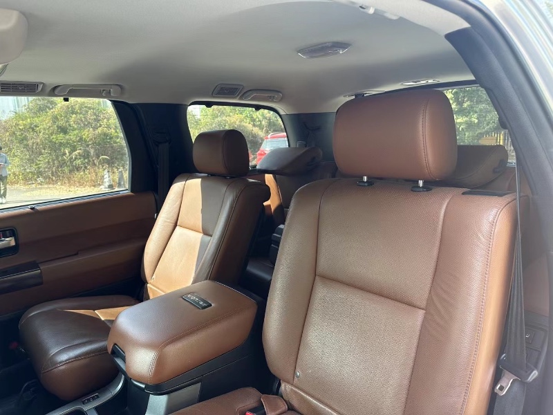 深圳18年丰田红杉8