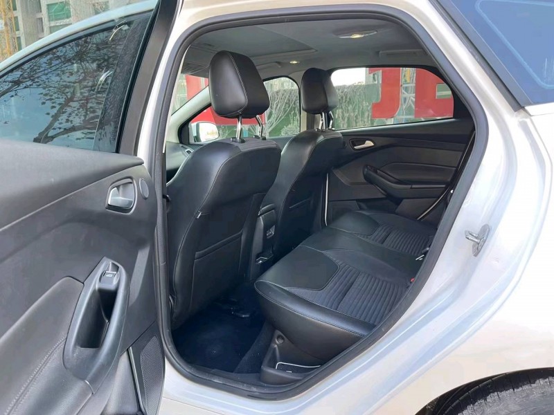 保定17年福特福克斯7