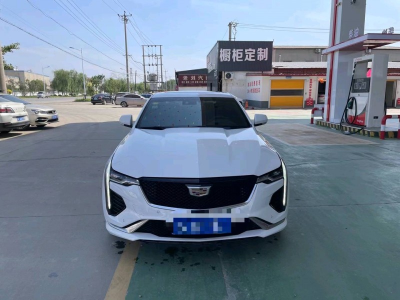 保定21年凯迪拉克XT41