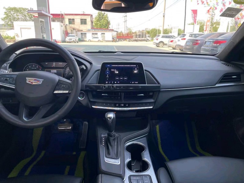 保定21年凯迪拉克XT46