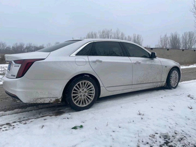 保定20年凯迪拉克CT64