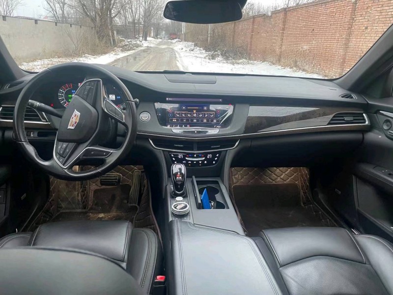 保定20年凯迪拉克CT67