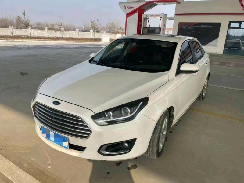 枣庄17年福特福睿斯3