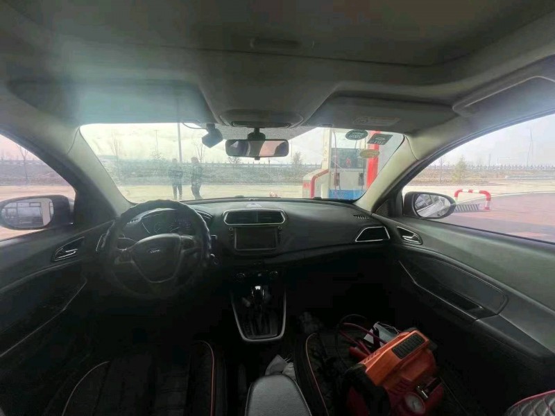 枣庄17年福特福睿斯4