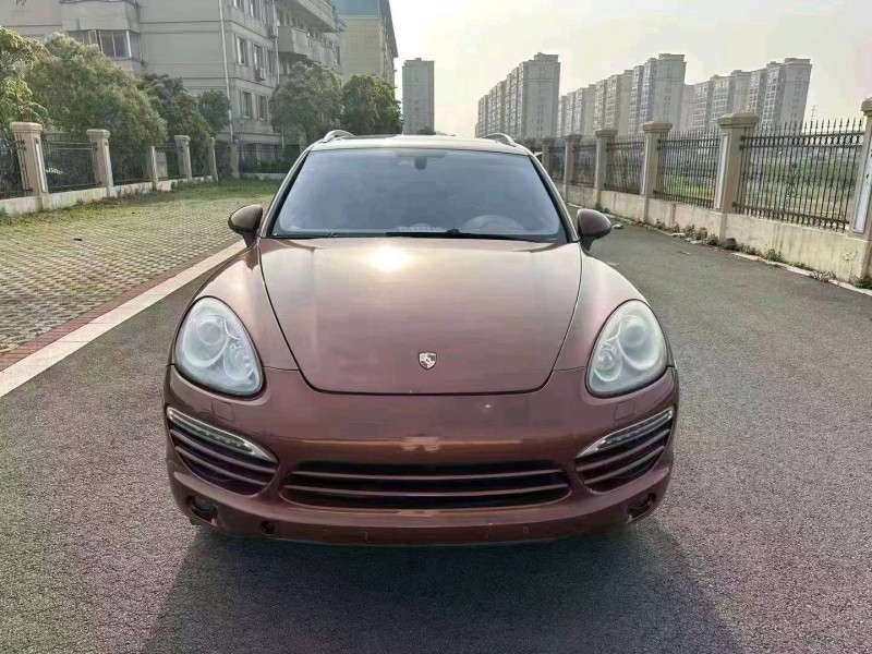 嘉兴13年保时捷卡宴1