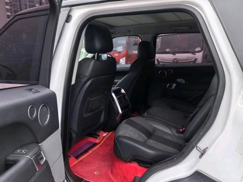 淄博18年路虎揽胜7