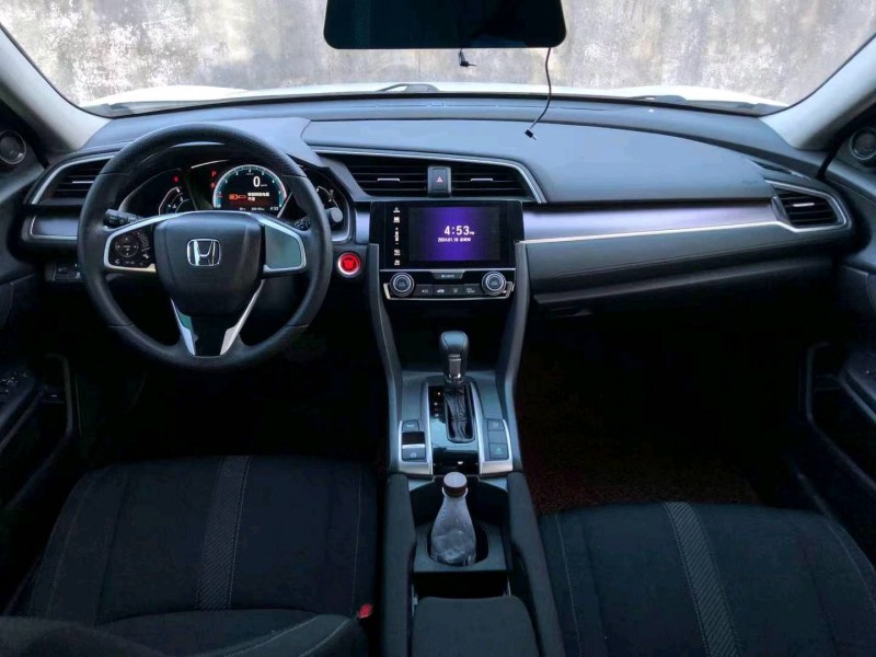 珠海17年本田思域4