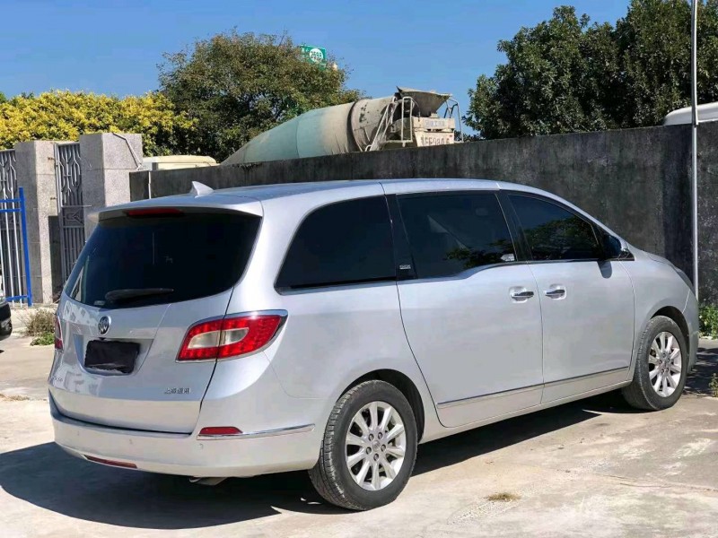 珠海11年别克GL83