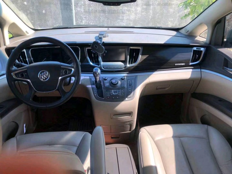 珠海11年别克GL85