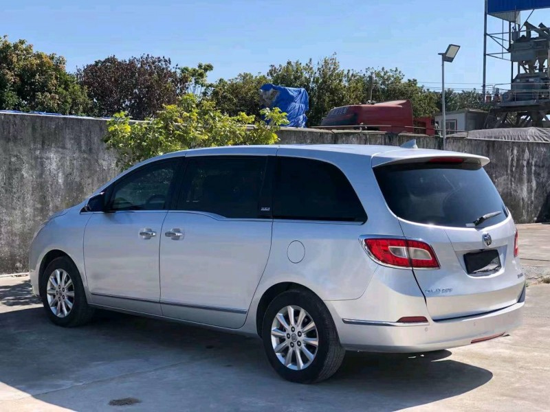 珠海11年别克GL88