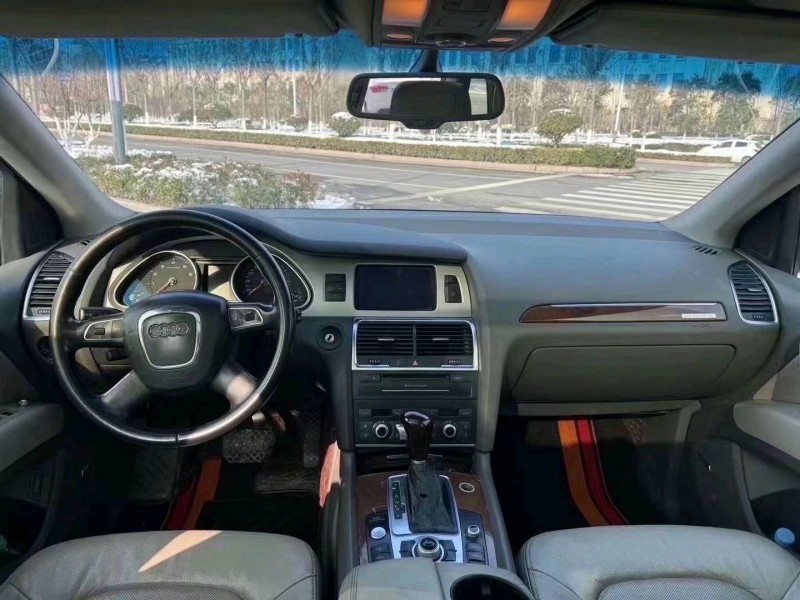 枣庄10年奥迪Q75