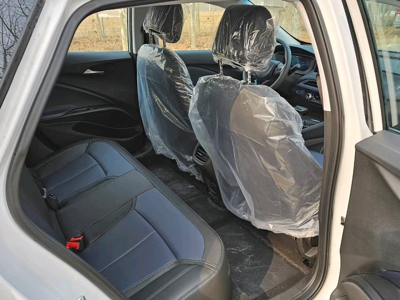 济宁24年别克微蓝6