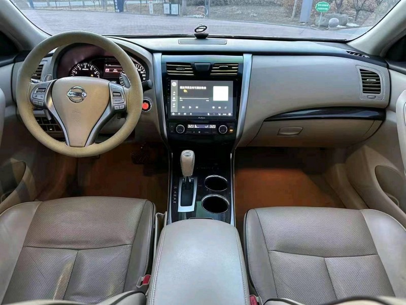 邯郸15年日产天籁8